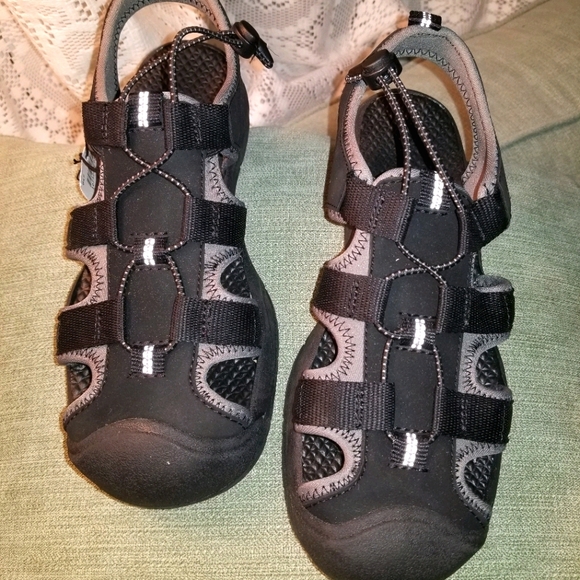 Little boys sandals - Picture 1 of 4